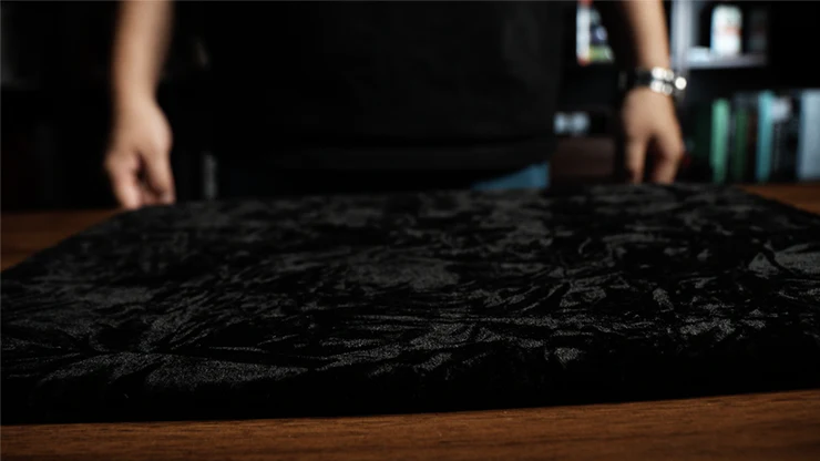 Black Art Close-up Pad Set (Large) by Bond Lee & Stephen Chan - Image 3
