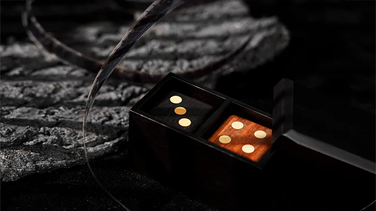 Classicho Hearken Dice by TCC - Image 4