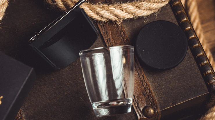 L Holder (Shot Glass) by Long Long & Bacon Magic - Image 5