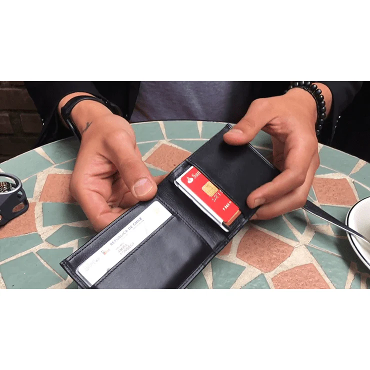 Minimal Wallet by Alan Wong & Pablo Amira - Trick - Image 3