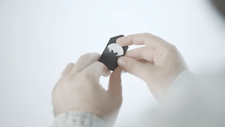 Paradox Button by Julio Montoro and Ultrabello - Image 2