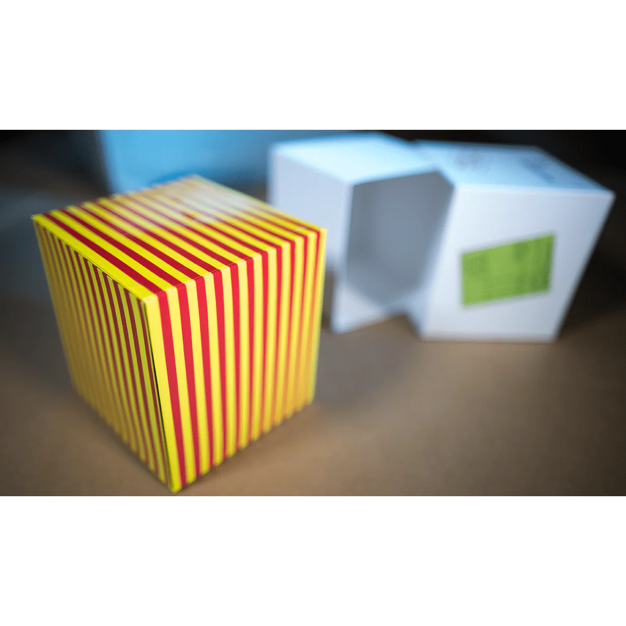 Paul Harris Presents Lubor's Gift by Lubor Fiedler - Trick - Image 4