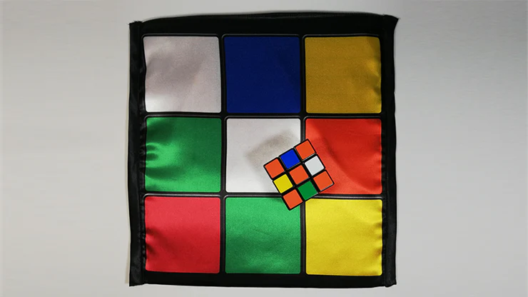 Qubik's Quick Change Bag by Lee Alex - Image 3