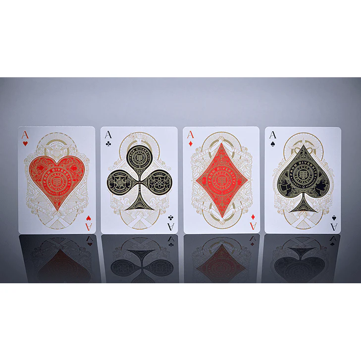 Solidarity (Loving Red) Playing Cards By Riffle Shuffle - Image 4