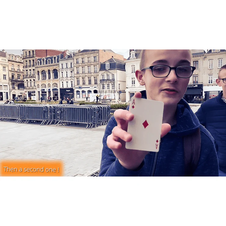 SPLIT-CARD (Red) by Mickael Chatelain - Trick - Image 3