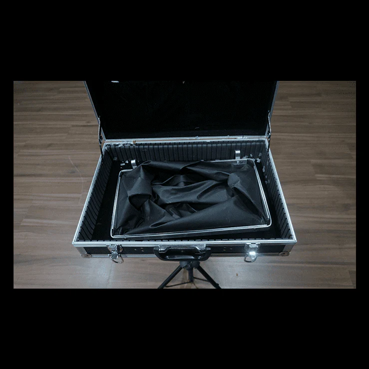 TABLE POCKET by JL Magic - Trick - Image 4