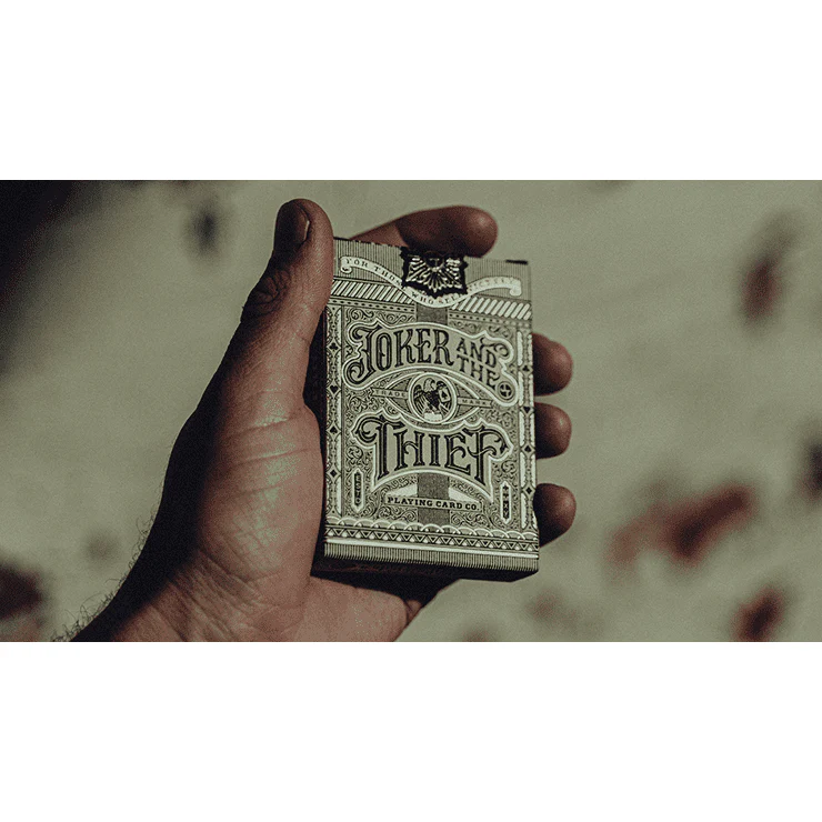 Victory Playing Cards by Joker and the Thief Playing Card Co. - Image 2
